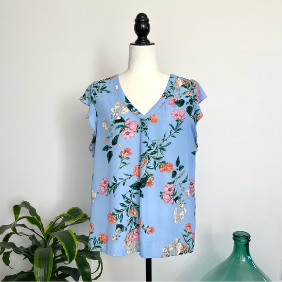 *SOLD* Blue Floral Short Sleeve Blouse - Size M - Picture 11 of 11